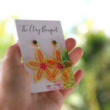 Load image into Gallery viewer, Big yellow flower earrings
