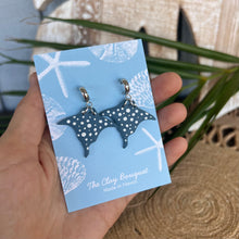 Load image into Gallery viewer, Clay - Manta ray earrings
