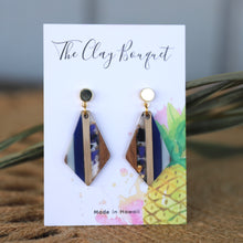 Load image into Gallery viewer, Driftwood earrings
