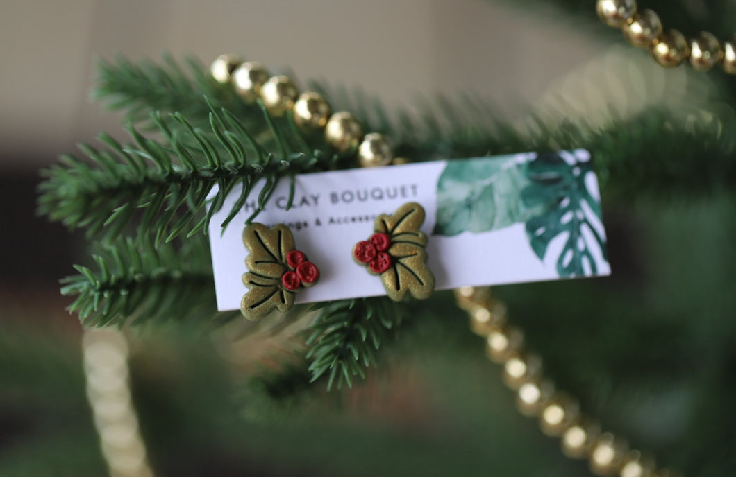 Clay - Mistletoe studs earrings