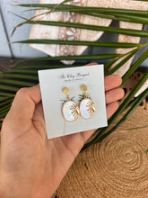 Load image into Gallery viewer, Mother of pearl boho sun earrings
