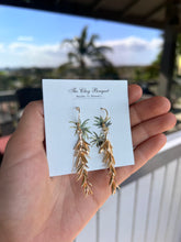 Load image into Gallery viewer, Gold leaf bar earrings
