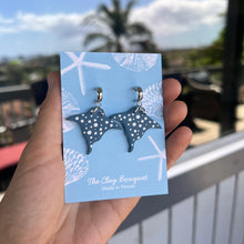 Load image into Gallery viewer, Clay - Manta ray earrings
