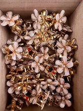 Load image into Gallery viewer, Small Plumeria hair clip #1
