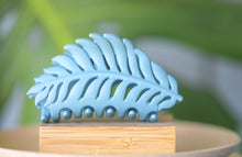 Load image into Gallery viewer, Leaf hair clip - Light blue
