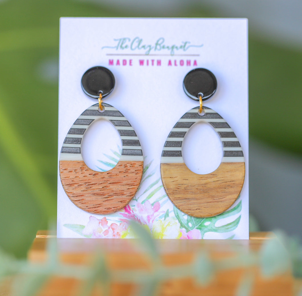 Black & White wooden teardrop earrings