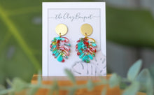 Load image into Gallery viewer, Monstera earrings - blue &amp; red
