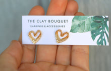 Load image into Gallery viewer, Gold earrings - hearts
