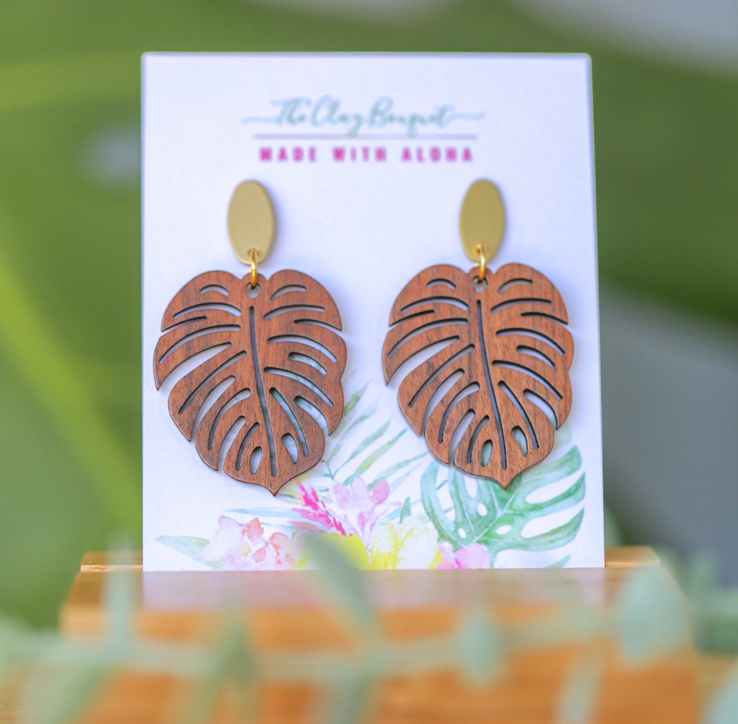 Wooden monstera earrings